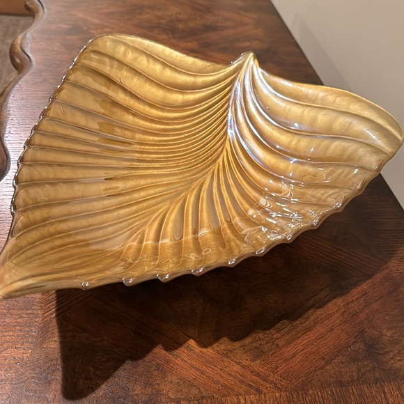 NEW Decorative Leaf Plate - Picture 4 of 13